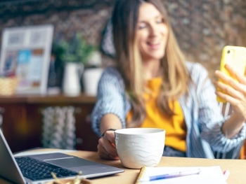 The Power of Video Reviews: Why They’re More Trustworthy Than Text image