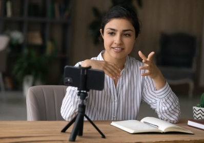 Text vs. Video Reviews: Which One Has More Impact on Buyers? article section image