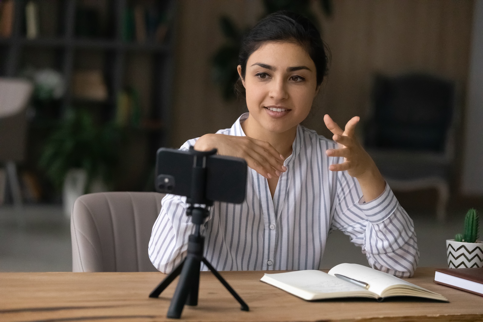 Text vs. Video Reviews: Which One Has More Impact on Buyers? hero image